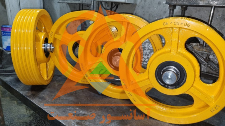 فلکه هرزگرد آسانسور، قطر ۳۲ ، بکسل ۸ ، گام ۱۳ ، شفت قطر ۵۰ و ۶۰ میلیمتر